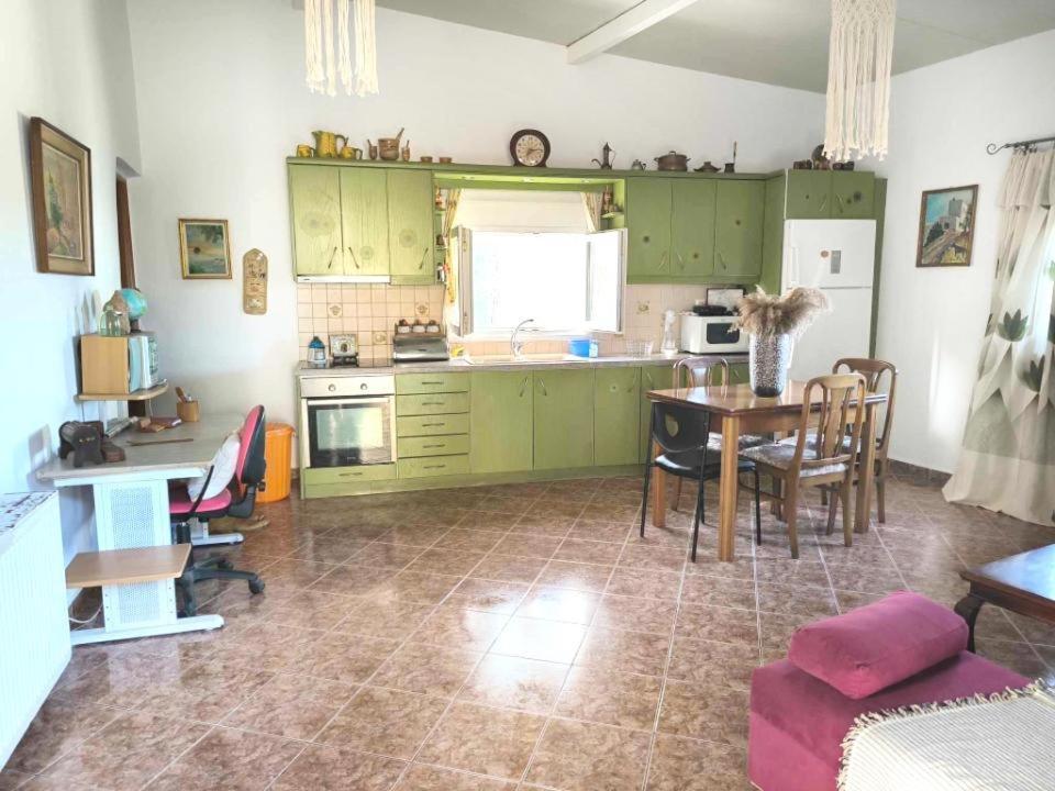Elena'S Farm House Near Airport And Artemida Beach Exteriör bild