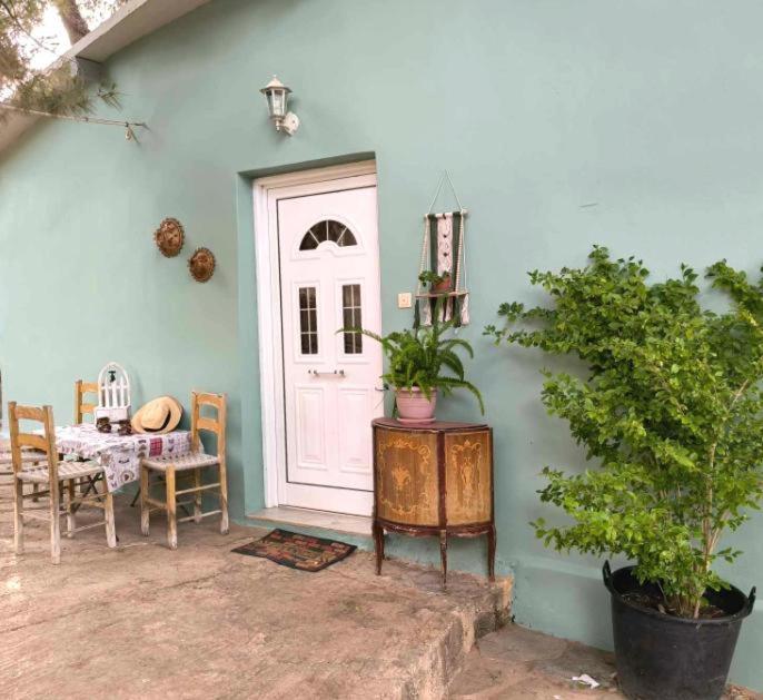 Elena'S Farm House Near Airport And Artemida Beach Exteriör bild